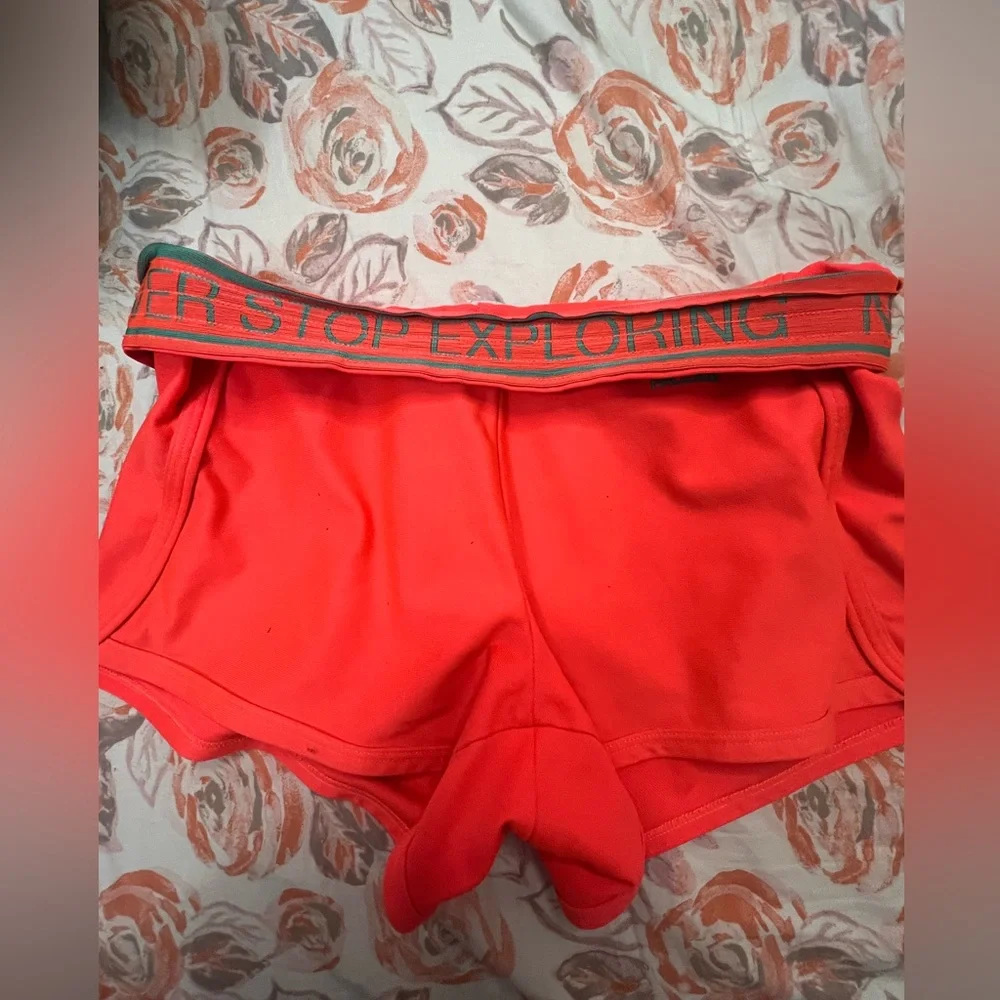 Women's The North Face Neon Orange 3" Inseam Running Shorts - Picture 2 of 9